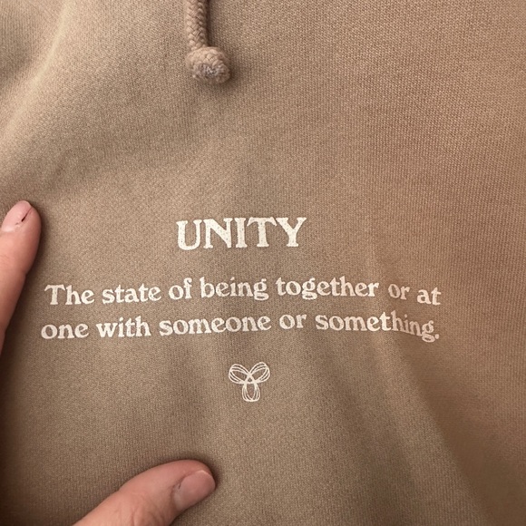 TNA aritzia unity cozy AF fleece boyfriend hoodie - Picture 2 of 6